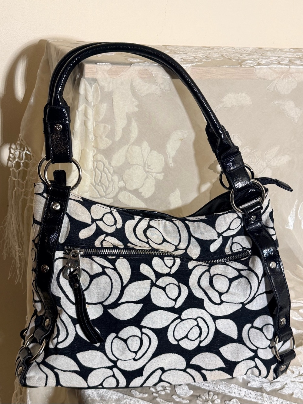 Relic by Fossil Black & White Floral Canvas Hobo Shoulder Bag Purse Y2K Boho